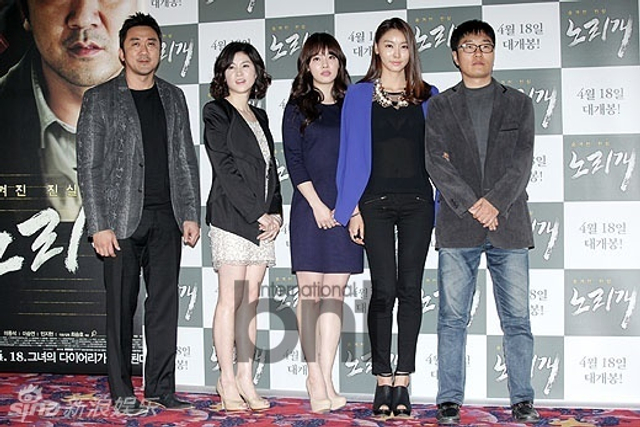 马东锡等出席韩片《玩物》媒体试映会