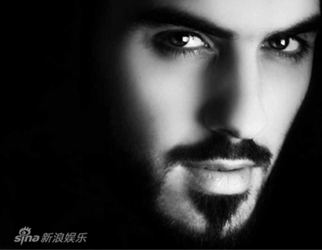 阿联酋帅哥微博走红 原为迪拜名模