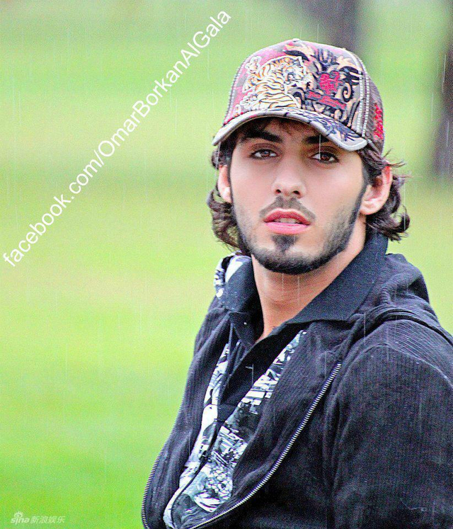 阿联酋帅哥微博走红 原为迪拜名模