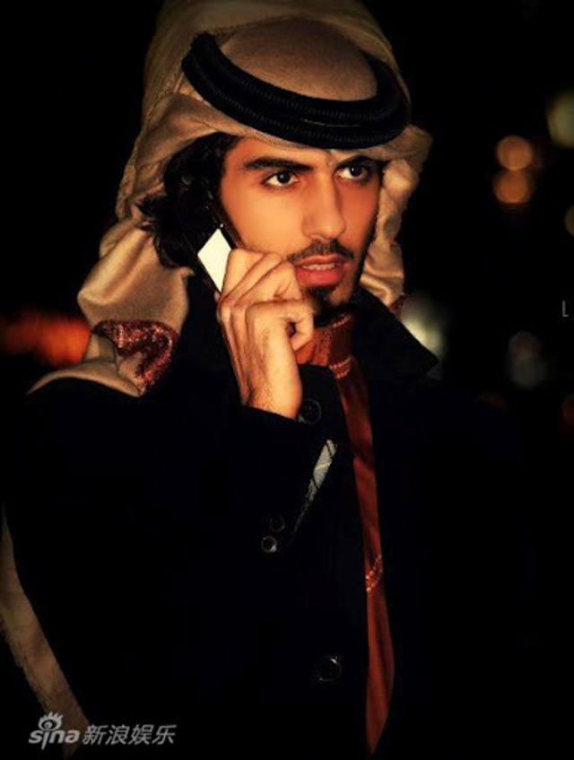 阿联酋帅哥微博走红 原为迪拜名模