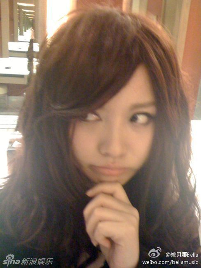姚贝娜好声音首秀获赞 生活照活力斗鸡眼搞怪 