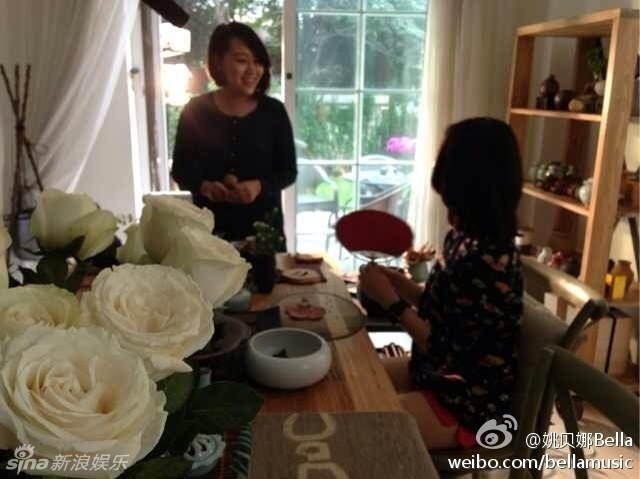 姚贝娜好声音首秀获赞 生活照活力斗鸡眼搞怪 