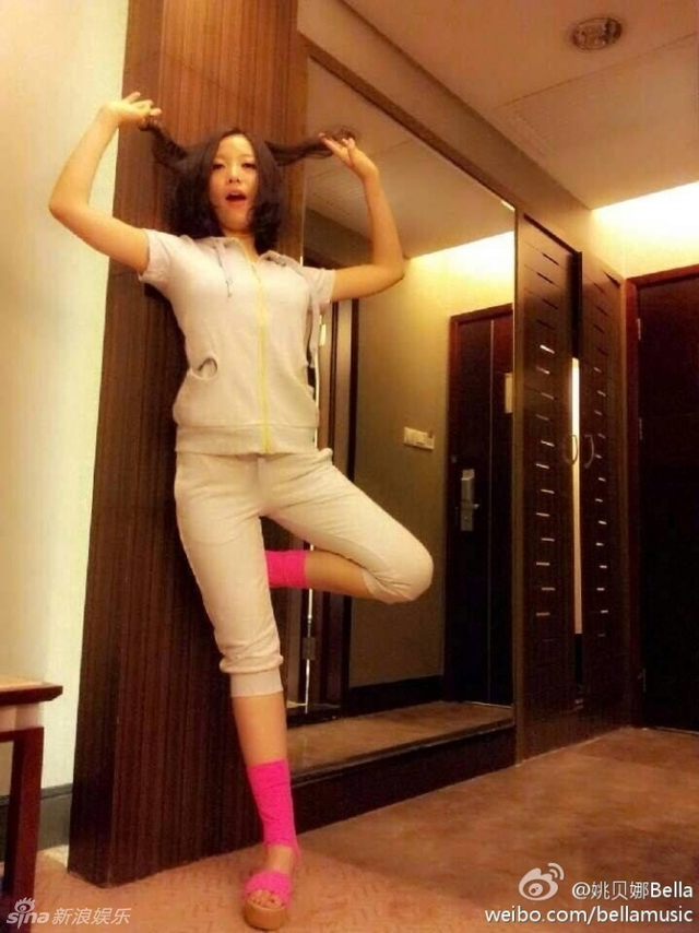 姚贝娜好声音首秀获赞 生活照活力斗鸡眼搞怪 