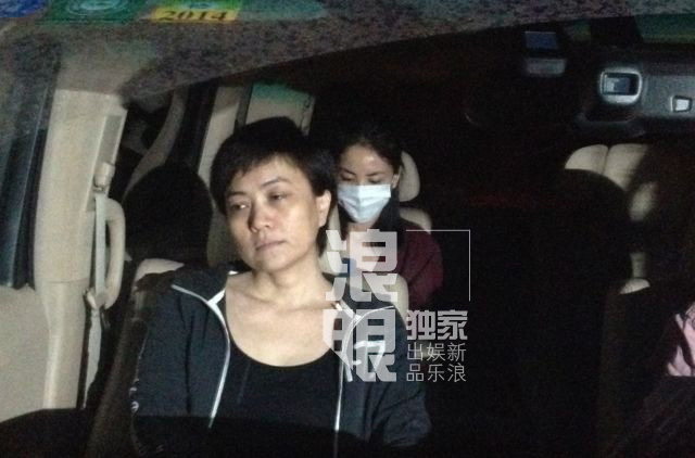 王菲离婚后现身北京 面容憔悴