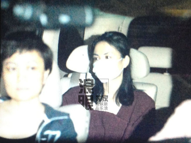 王菲离婚后现身北京 面容憔悴