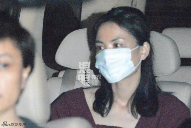 王菲离婚后现身北京 面容憔悴