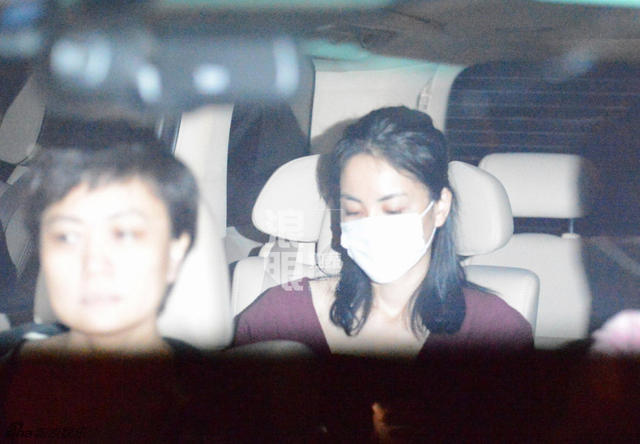 王菲离婚后现身北京 面容憔悴
