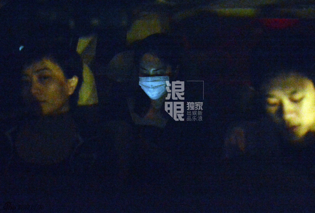 王菲离婚后现身北京 面容憔悴