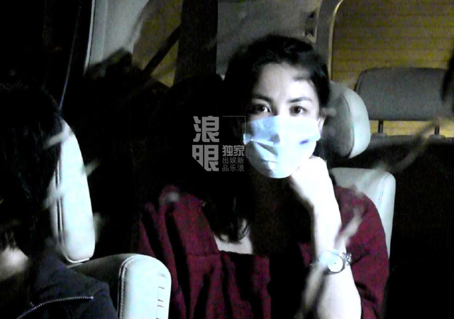 王菲离婚后现身北京 面容憔悴