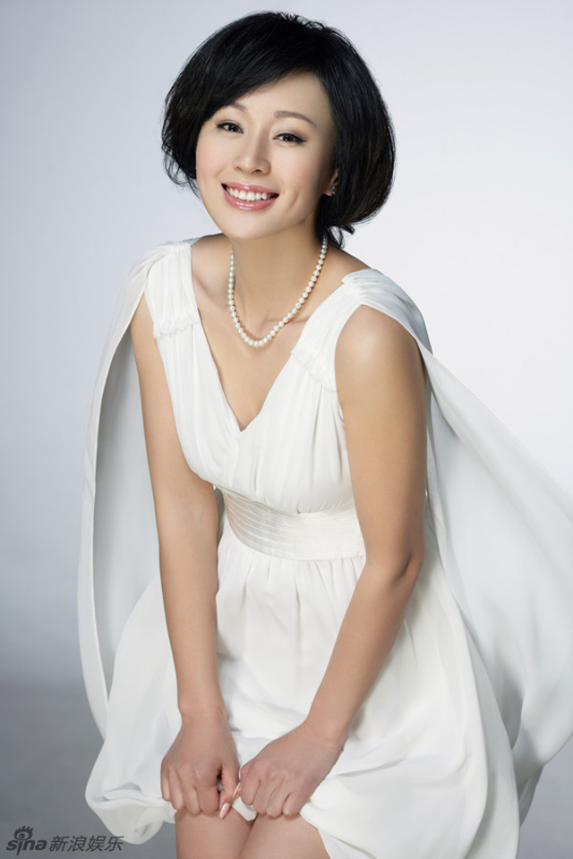 新浪娱乐讯 近日,在热播剧《璀璨人生》中扮演"余玥"一角的杨雨婷曝光