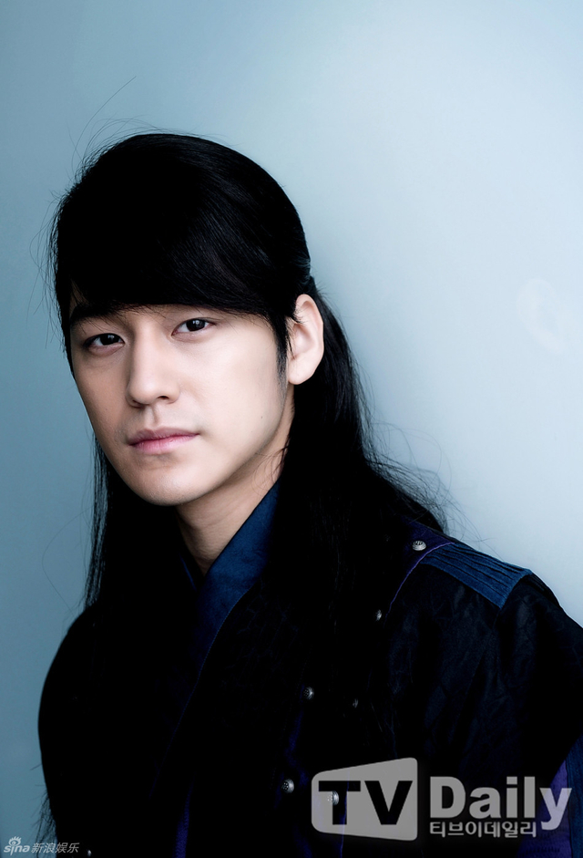 金汎帅气花美男