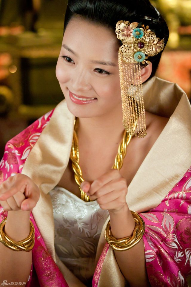 新浪娱乐讯 林源(林园)《王的女人》剧照曝光,曾在《我的青春谁做主》