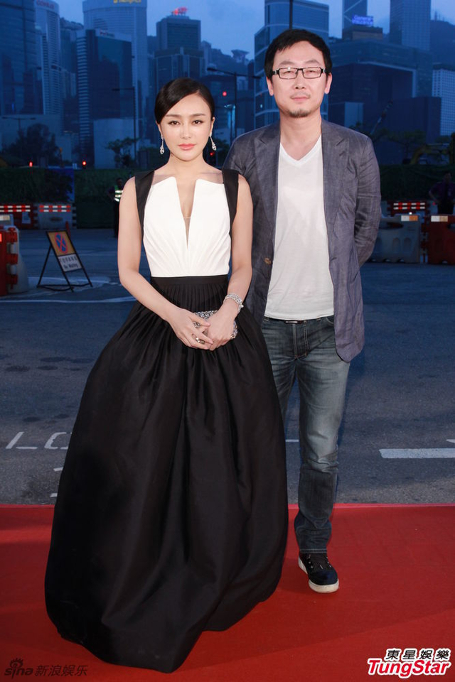 陆川秦岚亮相第七届亚洲电影大奖颁奖礼红毯