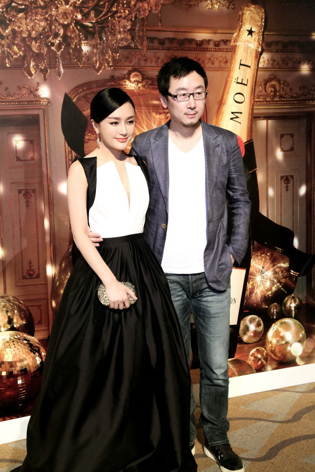 陆川秦岚亮相第七届亚洲电影大奖颁奖礼红毯