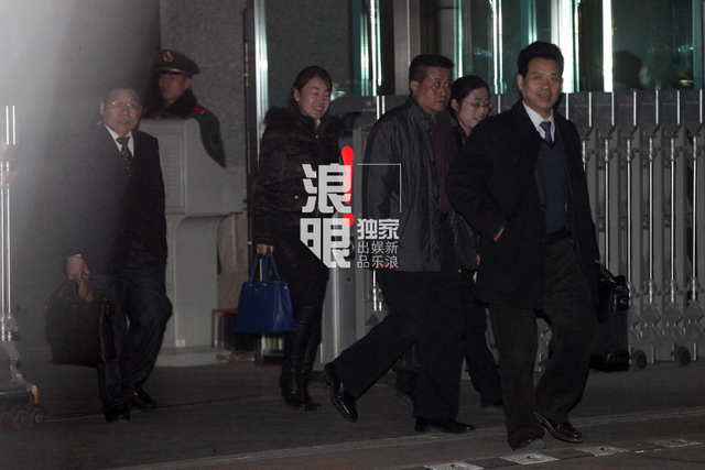 李在珂走出法院