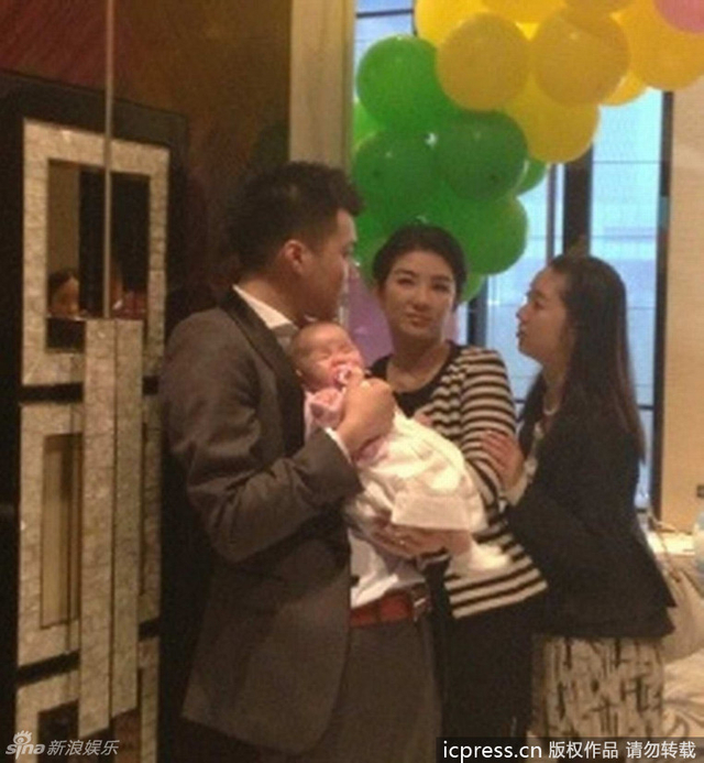 2013年4月29日黄奕女儿百日宴