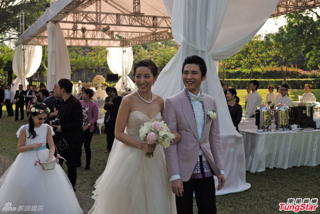 汪圆圆与富少蔡加赞结婚 豪宅行礼