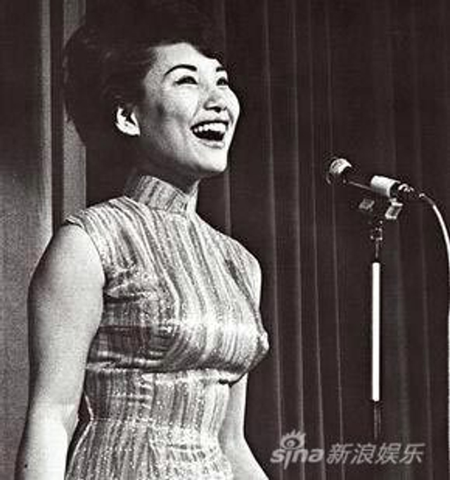 年轻时的方逸华貌美如花
