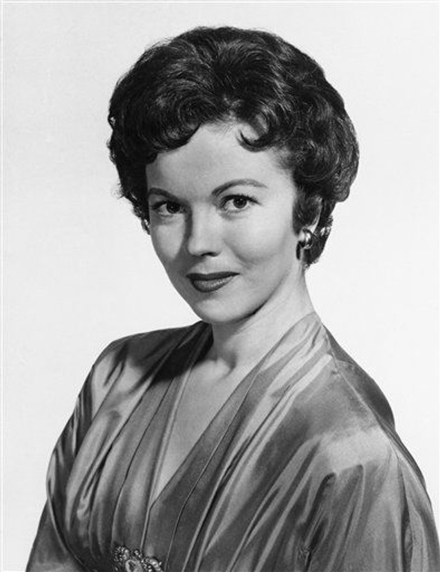 1959年，她是《邓波儿故事书》的主持人