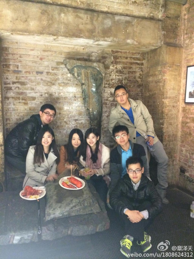 奶茶妹和朋友庆生