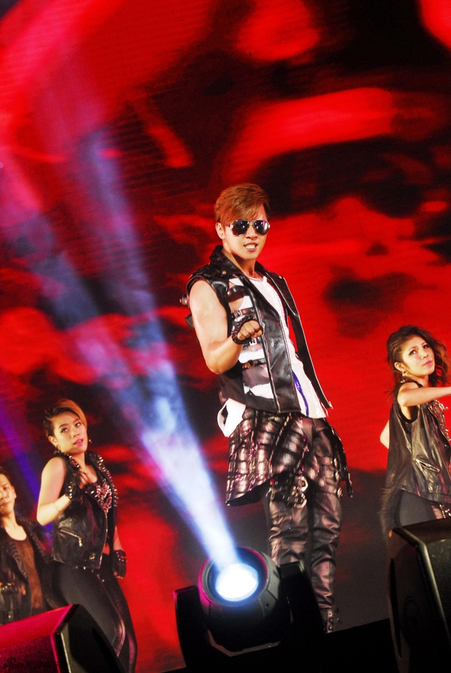 罗志祥上海"舞魂再现"_新浪图片