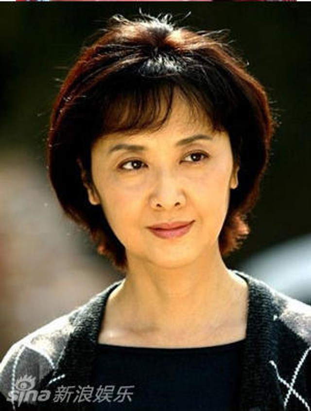 女儿国国王朱琳近照