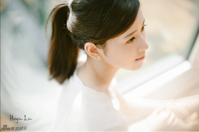 奶茶妹妹侧颜动人