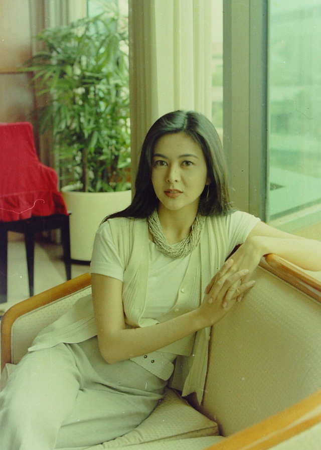 [青春照相馆]52岁关之琳旧照:经典不败真美女