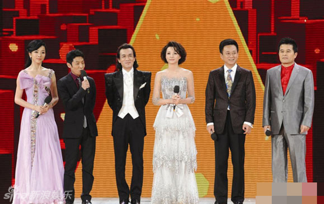 2012年：朱军 李咏 董卿 毕福剑 撒贝宁 李思思