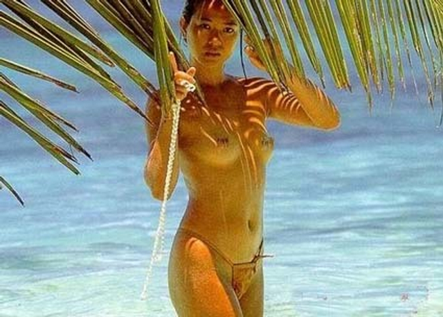 郑文雅三点性感照