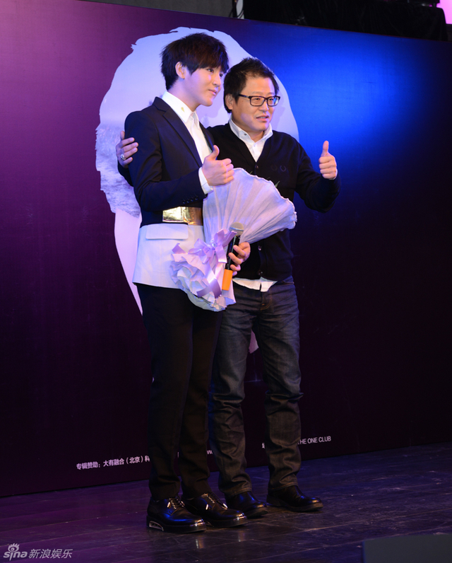 李炜和天娱音乐总裁沈永阁