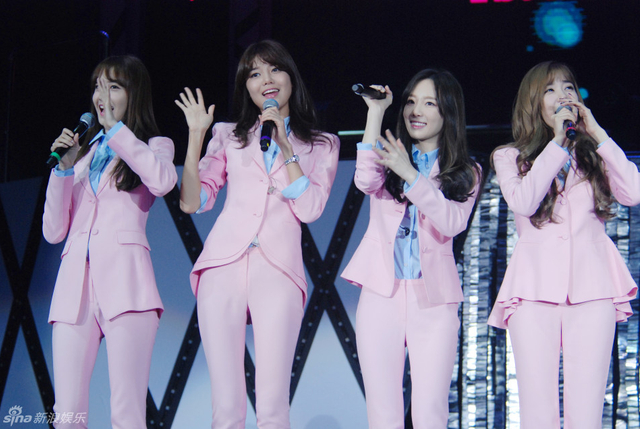 允儿、秀英、泰妍、Tiffany