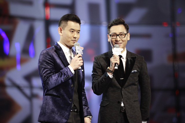 主持人李响和李好