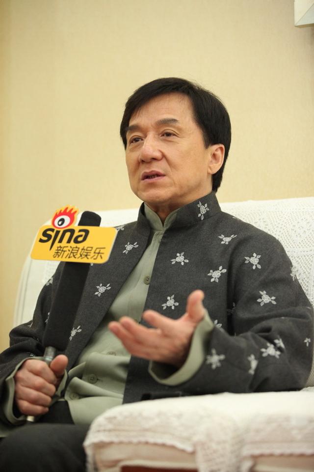 成龙聊房祖名反思教育