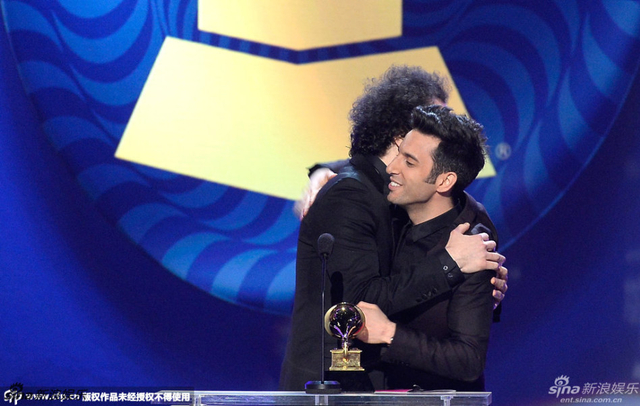 “大世界”获得最佳流行组合奖