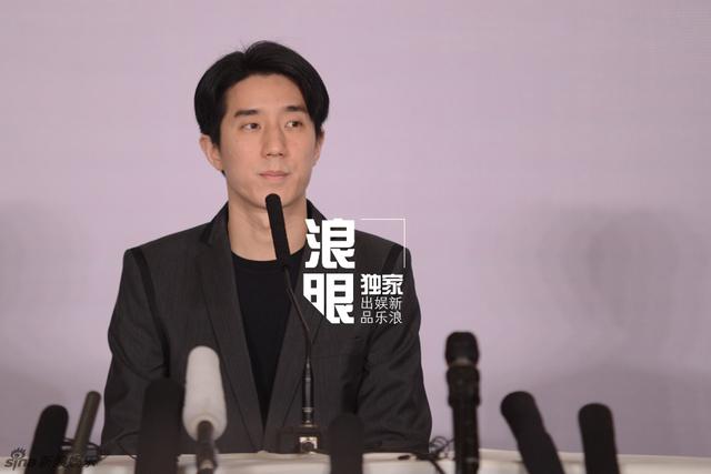 房祖名道歉会镇定自若