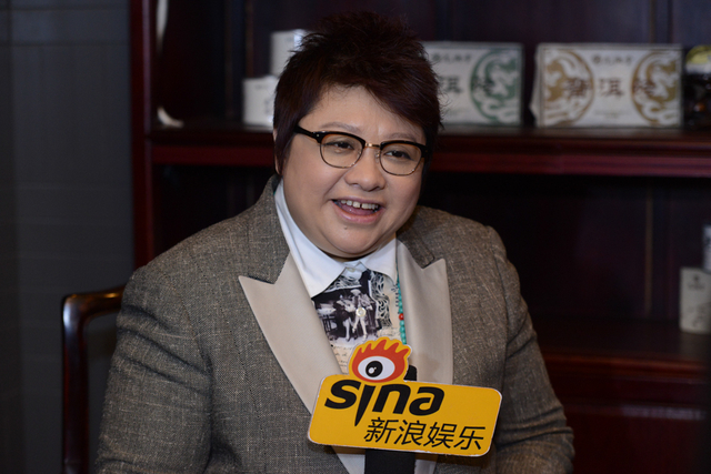 韩红接受新浪娱乐专访