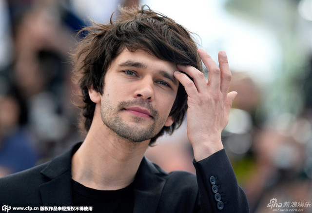 女神蕾切尔薇姿性感回归