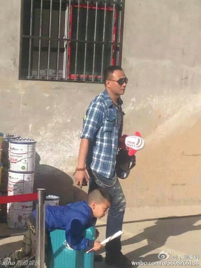 胡军和儿子果康