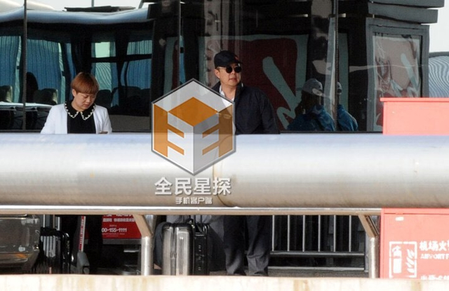 路边等车