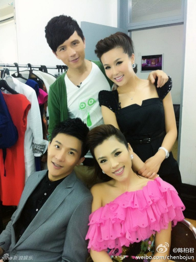 陈柏君和边策一起工作