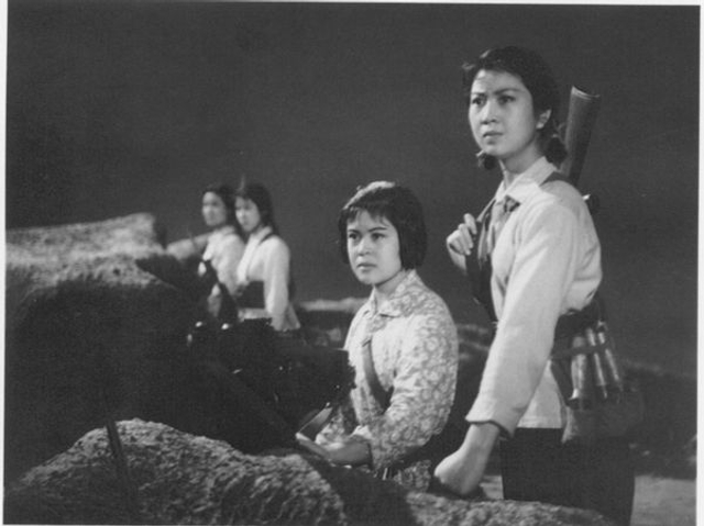 《海霞》1975