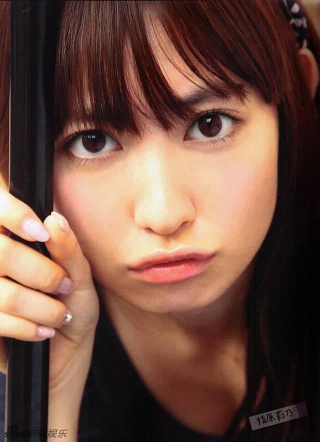 AKB48小嶋阳菜居家写真 黑丝性感长腿诱人