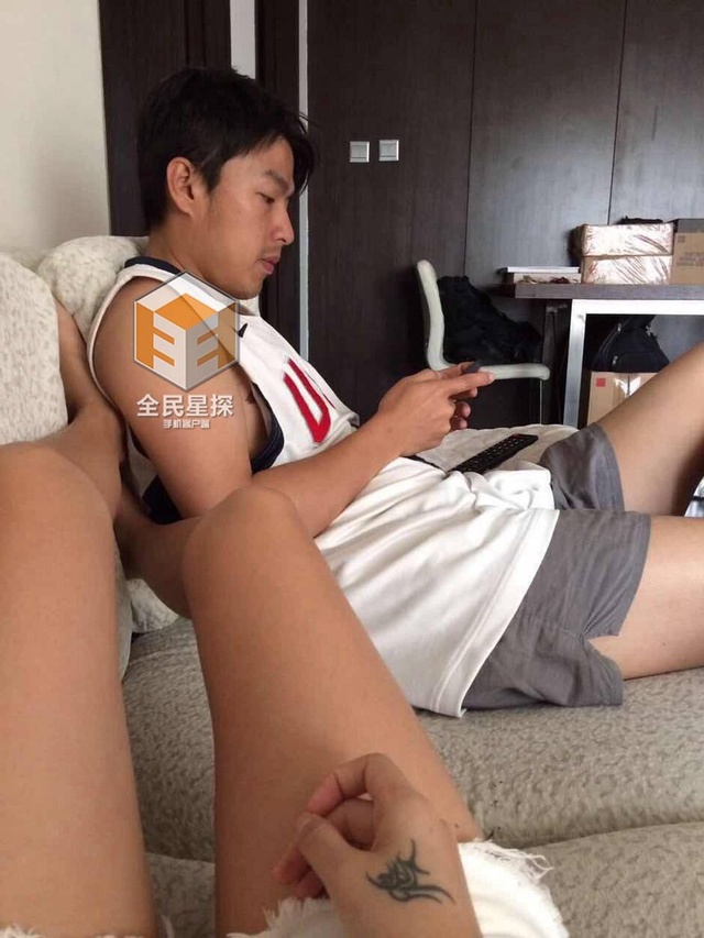 李威与前女友露骨床照曝光