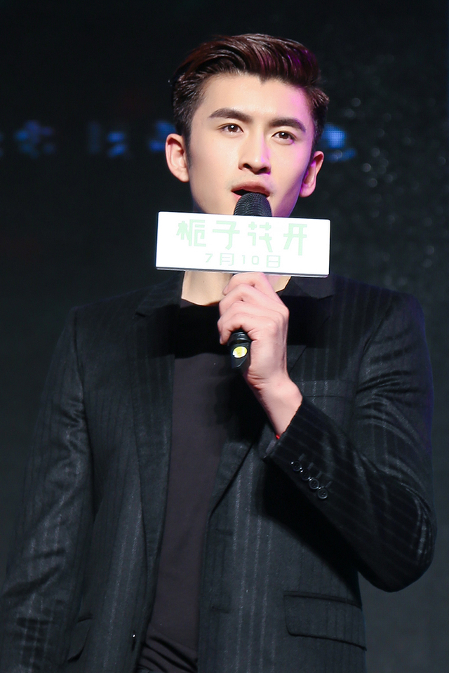 张云龙帅气亮相