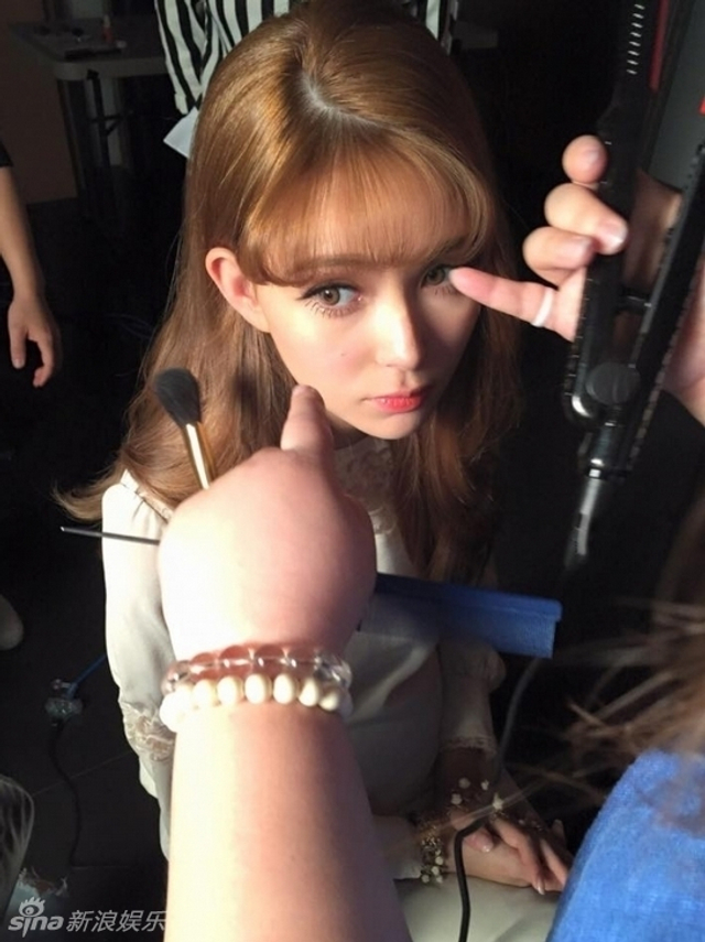 昆凌孕期坚持工作