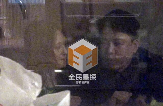 胡彦斌郑爽与郑爸郑妈吃饭