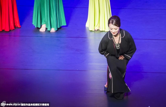 金星翻腾跳跃不凡功力