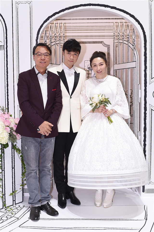 古巨基与陈韵晴进行了20年的爱情长跑,现场参加婚礼的明星众多,诸多