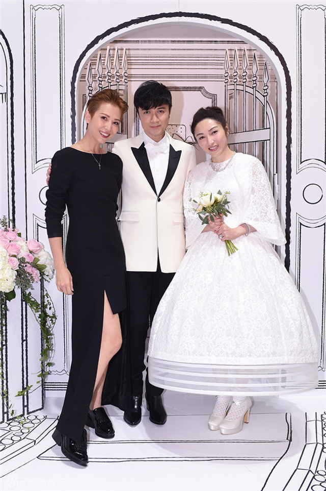 古巨基与陈韵晴进行了20年的爱情长跑,现场参加婚礼的明星众多,诸多